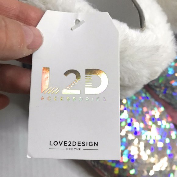 Girls Silver White Booties with Sequins, Warm Sparkly Slippers, Great Gift NWT - Picture 7 of 8